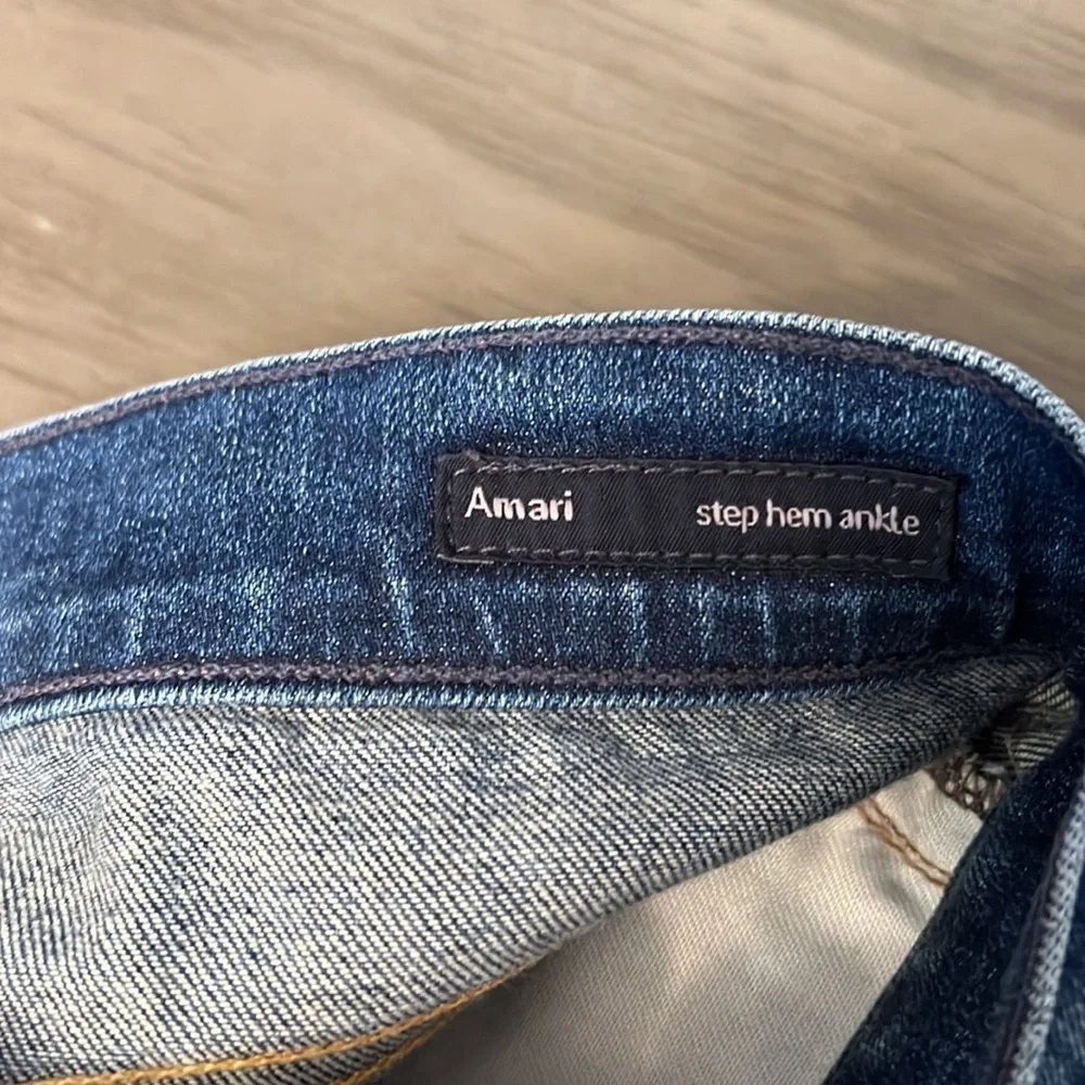 CITIZENS OF HUMANITY STEP HEM ANKLE CROPPED AMARI JEANS 26 - Picture 12 of 16